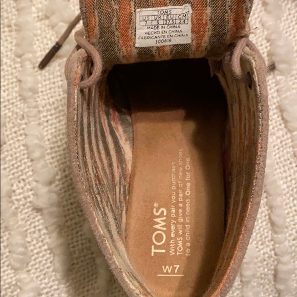 Toms  Suede Wedge Booties SZ 7M - Picture 4 of 5